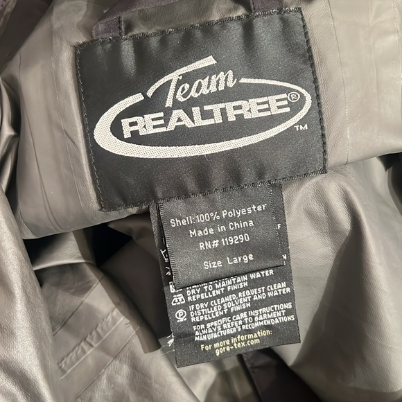 Team Realtree Paclite Gore-Tex Jacket in Black & Grey, size Large - Picture 7 of 14